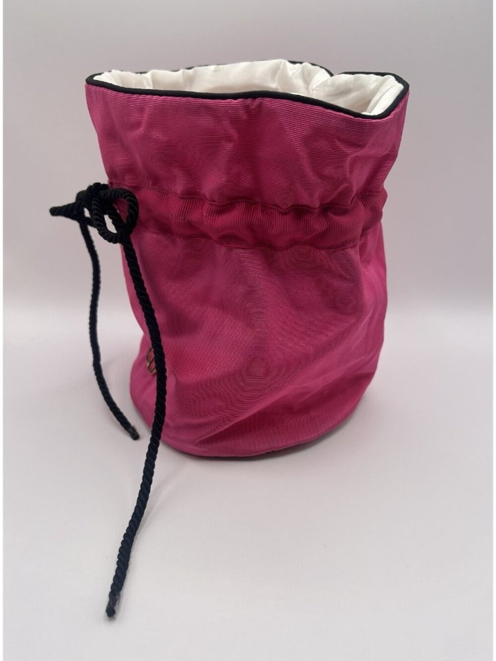 Christian Dior Pink Drawstring Makeup Bag Satin CD Logo Cosmetic Pouch Vintage - Picture 8 of 16